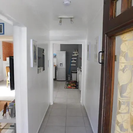 appartement complet ( F3 ) dans maison de village * Doussard
